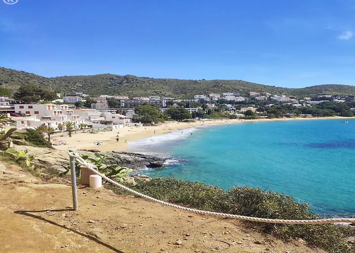 In Near Cap De Creus Roses